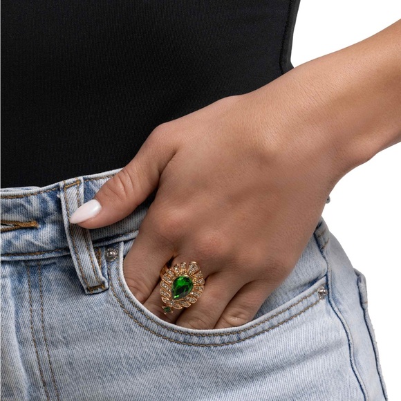 paparazzi Jewelry - Extended Elite - Green Ring